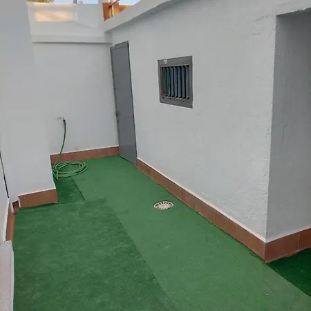 Feriehus Agradable Casa Con Patio *