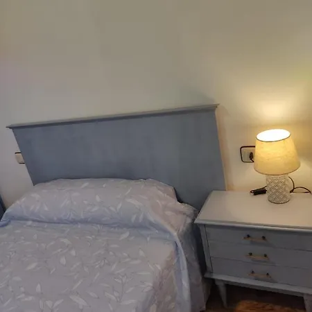 Agradable Casa Con Patio * Саламанка