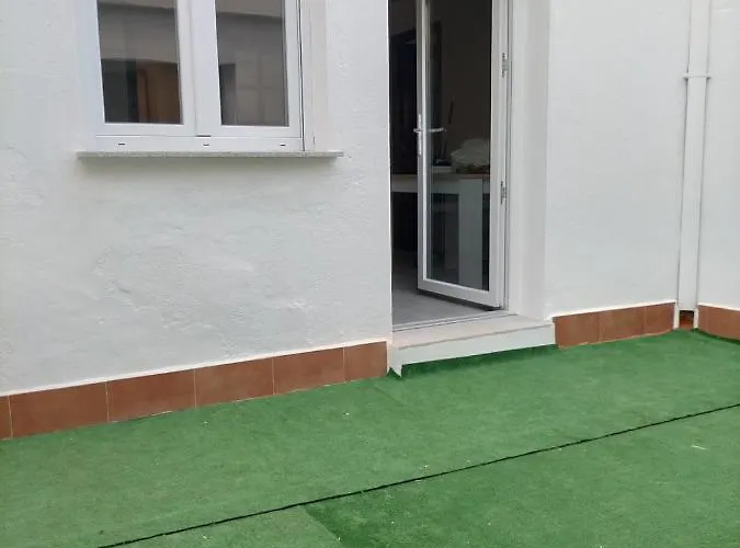 Agradable Casa Con Patio * Саламанка