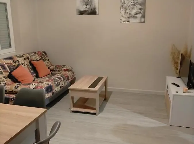 Будинок відпочинку Agradable Casa Con Patio *